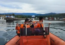 Satu Penumpang Jatuh ke Laut di Perairan Kolaka Belum Ditemukan Satu Penumpang Jatuh ke Laut di Perairan Kolaka Belum Ditemukan