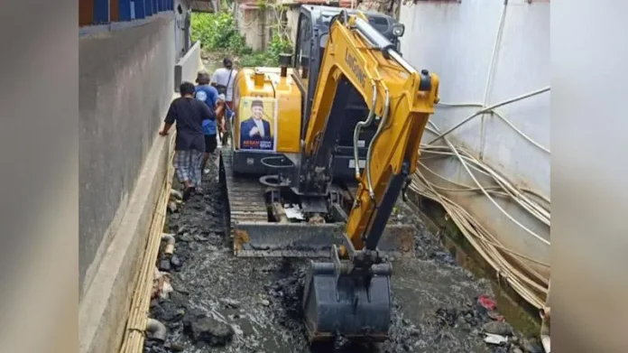 Penuhi Permintaan Warga, AJP Turun Tangan Normalisasi Kali Pasar Kota Kendari Penuhi Permintaan Warga, AJP Turun Tangan Normalisasi Kali Pasar Kota Kendari