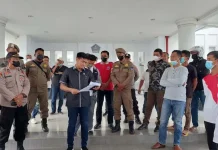 Forum Masyarakat Kota Lama Adukan Mandiri Karya Finance ke DPRD Forum Masyarakat Kota Lama Adukan Mandiri Karya Finance ke DPRD