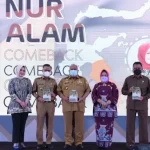 Lewat Bukunya, Nur Alam Tegaskan Tidak Pernah Menghianati Masyarakat Lewat Bukunya, Nur Alam Tegaskan Tidak Pernah Menghianati Masyarakat