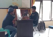 Seorang Wartawan di Wakatobi Diduga Dianiaya OTK Seorang Wartawan di Wakatobi Diduga Dianiaya OTK