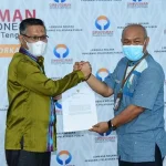 Ombudsman Serahkan Hasil Penilaian Kepatuhan Pelayanan Publik ke Pemkot Kendari Ombudsman Serahkan Hasil Penilaian Kepatuhan Pelayanan Publik ke Pemkot Kendari