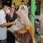 Safari Ramadan di Pulau Tomia, Bupati Wakatobi Serahkan Bantuan Beras Safari Ramadan di Pulau Tomia, Bupati Wakatobi Serahkan Bantuan Beras