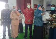 Pemda Wakatobi dan TP-PKK Kolaborasi Gelar Pasar Murah Pemda Wakatobi dan TP-PKK Kolaborasi Gelar Pasar Murah