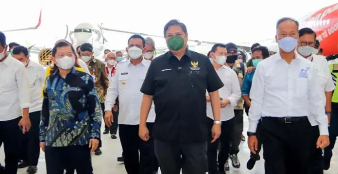 IMG-20220427-WA0127 Dorong Akselerasi Investasi, Menko Airlangga Tinjau Pengembangan KEK Industri MRO Pesawat Udara dan Digital di Batam