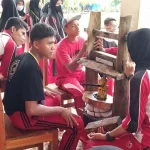 24 SMA/SMK Sederajat di Wakatobi Produksi Minyak Goreng 24 SMA/SMK Sederajat di Wakatobi Produksi Minyak Goreng
