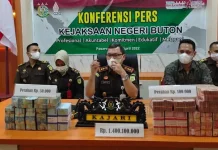 Kejari Buton Tetapkan Tersangka Kasus Pengadaan Saluran Air Kejari Buton Tetapkan Tersangka Kasus Pengadaan Saluran Air