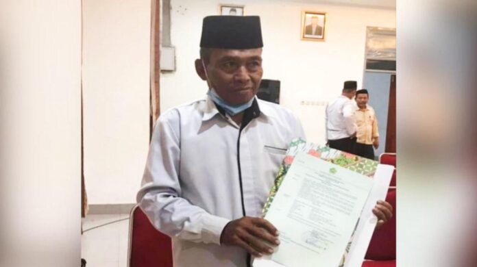 28 Tahun Mengabdi, Pria Asal Konsel Ini Akhirnya Terima SK CP3K Kemenag Sultra