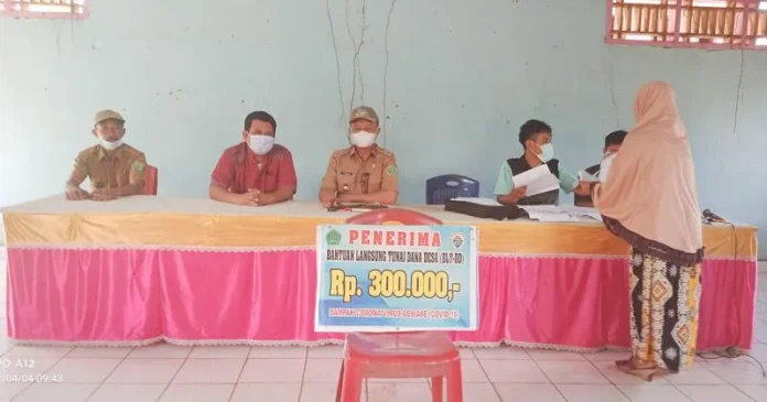 80 KPM di Desa Mukaleleo Konawe Terima BLT-DD Tahap Pertama 80 KPM di Desa Mukaleleo Konawe Terima BLT-DD Tahap Pertama