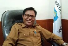 Tahun 2022 Ini, Pemkab Wakatobi Fokus Bangun Jalan di Pulau Kaledupa dan Binongko Kepala Dinas Pekerjaan Umum dan Tata Ruang (PUPR) Kabupaten Wakatobi Kamaruddin