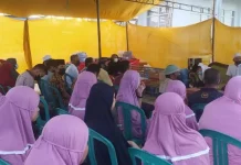 Bulan Suci Ramadan, STMIK Bina Bangsa Kendari Bagikan Paket THR Bulan Suci Ramadan, STMIK Bina Bangsa Kendari Bagikan Paket THR