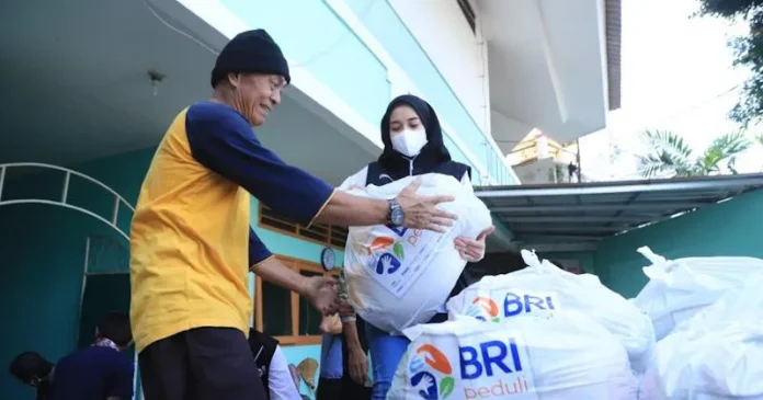 Terus Berkomitmen dalam Penyaluran CSR, BRI Raih 3 Penghargaan Top CSR Awards 2022