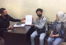 Jurnalis di Kendari Ditampar dan Dicekik, AJI Kendari Desak Polda Sultra Adili Pelaku Jurnalis di Kendari Ditampar dan Dicekik, AJI Kendari Desak Polda Sultra Adili Pelaku