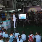 Puluhan Siswa TK Kunjungi Kapal Perang di Pangkalan AL Kendari Puluhan Siswa TK Kunjungi Kapal Perang di Pangkalan AL Kendari