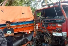 Akibat Ngebut dan Jalan Licin, Truk 10 Roda Tabrak Mobil Ekspedisi di Mubar Akibat Ngebut dan Jalan Licin, Truk 10 Roda Tabrak Mobil Ekspedisi di Mubar