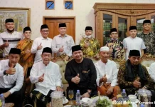 Sowan ke Ponpes Cipasung untuk Membantu Santri Berwirausaha, Airlangga Malah Didoakan Jadi Presiden Sowan ke Ponpes Cipasung untuk Membantu Santri Berwirausaha, Airlangga Malah Didoakan Jadi Presiden