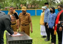 209 CPNS di Mubar Terima SK 100 Persen, Bupati Ingatkan untuk Tidak Malas Berkantor 209 CPNS di Mubar Terima SK 100 Persen, Bupati Ingatkan untuk Tidak Malas Berkantor