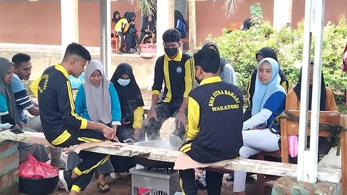 24 SMA/SMK Sederajat di Wakatobi Produksi Minyak Goreng