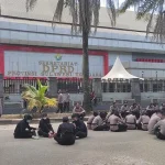 1.250 Personel TNI-Polri Turun Amankan Demo 11 April di Kendari 1.250 Personel TNI-Polri Turun Amankan Demo 11 April di Kendari