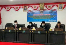 DPRD Gelar Paripurna Pengumuman Akhir Masa Jabatan Bupati Mubar DPRD Gelar Paripurna Pengumuman Akhir Masa Jabatan Bupati Mubar