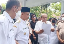 Pemda Wakatobi Respon Keluhan Para Nelayan Terkait Tingginya Harga BBM Pemda Wakatobi Respon Keluhan Para Nelayan Terkait Tingginya Harga BBM