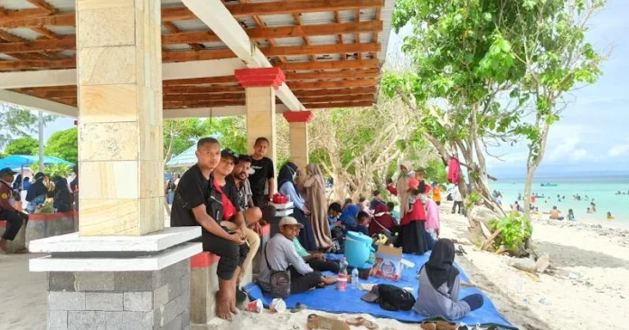 Pantai Mutiara di Buteng Jadi Pilihan Rekreasi Keluarga Usai Lebaran