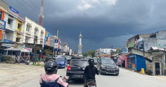 Arus Balik Lebaran, BMKG Imbau Pemudik di Sultra Waspada Potensi Cuaca Ekstrem