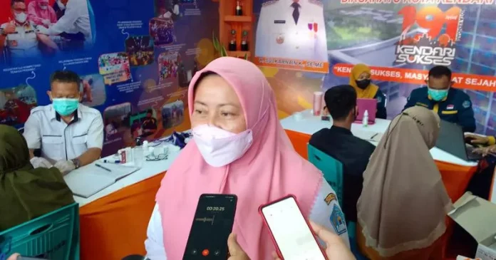 Dinkes Buka Pelayanan Kesehatan dan Vaksinasi Covid-19 di Stan Expo HUT Kendari