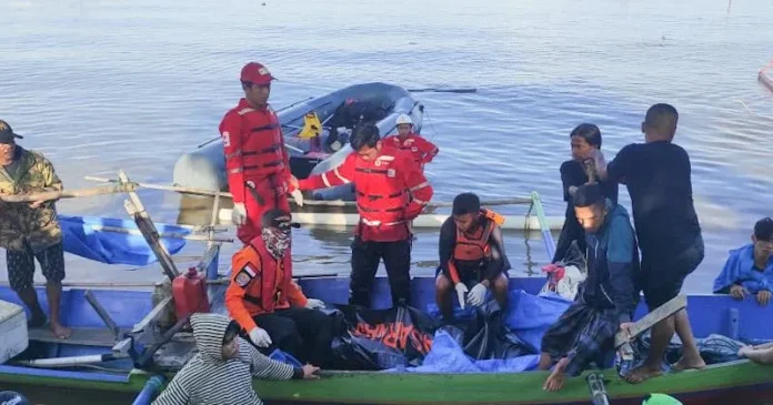 Warga Kolaka yang Tersambar Petir dan Jatuh di Perairan Tahoa Ditemukan Meninggal