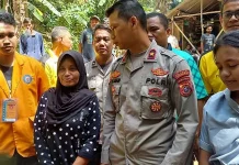 Kisah Wa Maambe, Pemilik Rumah Tak Layak Huni yang Direnovasi Polisi Kisah Wa Maambe, Pemilik Rumah Tak Layak Huni yang Direnovasi Polisi