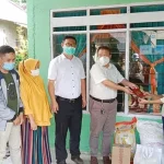 Pimpinan PT OSS Sambangi Rumah Karyawan Berprestasi Pimpinan PT OSS Sambangi Rumah Karyawan Berprestasi