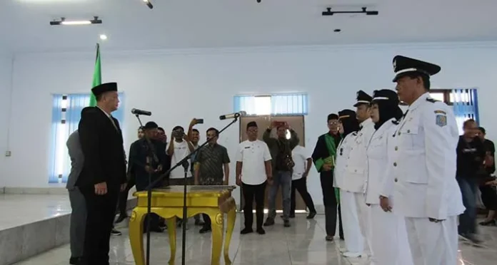 IMG-20220603-WA0016 Lantik Sejumlah Pejabat, Sekda Konawe Minta PNS Disiplin