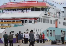 Presiden Jokowi Resmikan Tiga Pelabuhan Penyeberangan dan Satu Kapal di Wakatobi Presiden Jokowi Resmikan Tiga Pelabuhan Penyeberangan dan Satu Kapal di Wakatobi