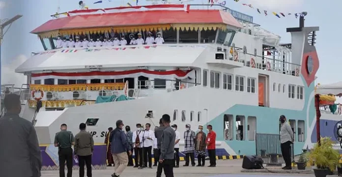 Presiden Jokowi Resmikan Tiga Pelabuhan Penyeberangan dan Satu Kapal di Wakatobi