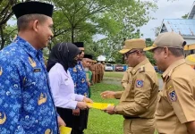 82 CPNS dan 114 PPPK di Muna Barat Terima SK 82 CPNS dan 114 PPPK di Muna Barat Terima SK