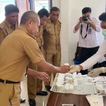 Perangi Narkoba, 18 Kepala OPD di Mubar Jalani Tes Urine Perangi Narkoba, 18 Kepala OPD di Mubar Jalani Tes Urine