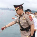 Peringati HUT Bhayangkara ke-76, Polres Baubau Tabur Bunga di Laut Peringati HUT Bhayangkara ke-76, Polres Baubau Tabur Bunga di Laut