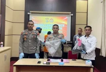 Polisi Tangkap Pelaku Pembunuhan di Kolaka, Bermotif Asmara Polisi Tangkap Pelaku Pembunuhan di Kolaka, Bermotif Asmara