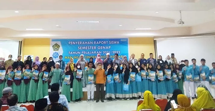 Sejumlah Pelajar MAN IC Kendari Terima Penghargaan, Berikut Daftarnya