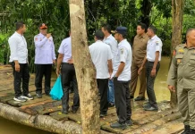 Butuh Anggaran Rp1,5 Miliar, Pj Bupati Mubar Akan Bangun Jembatan Tolimbo Butuh Anggaran Rp1,5 Miliar, Pj Bupati Mubar Akan Bangun Jembatan Tolimbo