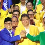 KIB Resmi Teken Kerja Sama untuk Pemilu 2024, Airlangga: Koalisi Ini Terbuka Bagi Partai Lain KIB Resmi Teken Kerja Sama untuk Pemilu 2024, Airlangga: Koalisi Ini Terbuka Bagi Partai Lain