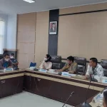 DPRD Kendari akan Turun Meninjau Maraknya Penjual BBM Eceran DPRD Kendari akan Turun Meninjau Maraknya Penjual BBM Eceran