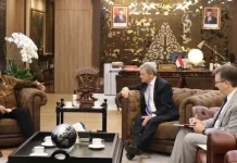 Airlangga Bertemu Presiden Boeing, Bahas Pengembangan Industri Kedirgantaraan Nasional Airlangga Bertemu Presiden Boeing, Bahas Pengembangan Industri Kedirgantaraan Nasional