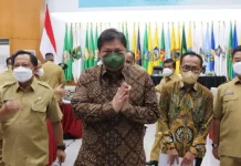 Rakor Penjabat Kepala Daerah, Airlangga Beri Arahan soal Vaksinasi dan Pengentasan Kemiskinan Rakor Penjabat Kepala Daerah, Airlangga Beri Arahan soal Vaksinasi dan Pengentasan Kemiskinan