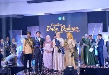 Menang di Pemilihan Duta Bahasa Sultra, Abdullah dan Nurul ke Tingkat Nasional Menang di Pemilihan Duta Bahasa Sultra, Abdullah dan Nurul ke Tingkat Nasional