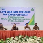Aparat Desa Hingga Pekerja Rentan di Konawe Bakal Dilindungi BP Jamsostek Aparat Desa Hingga Pekerja Rentan di Konawe Bakal Dilindungi BP Jamsostek