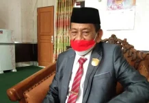 Ketua DPRD Muna Berganti, La Saemuna Legawa Lepas Jabatannya Ketua DPRD Muna Berganti, La Saemuna Legawa Lepas Jabatannya