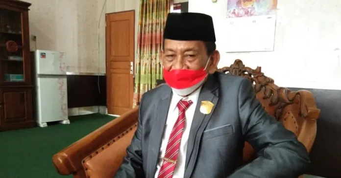 Ketua DPRD Muna Berganti, La Saemuna Legawa Lepas Jabatannya