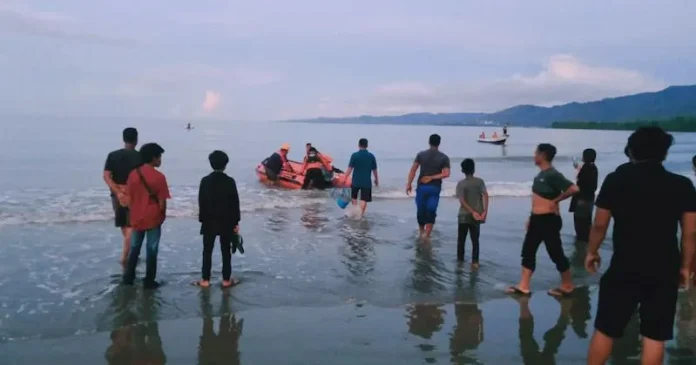 Kronologi Hilangnya Remaja Perempuan di Pantai Batu Gong