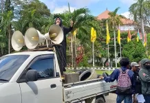 Aksi Tutup Mulut di Rektorat UHO, Kohati Sultra Beri Pesan pada Korban Pelecehan Seksual Aksi Tutup Mulut di Rektorat UHO, Kohati Sultra Beri Pesan pada Korban Pelecehan Seksual